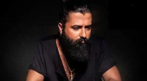 Koray Avcı (Müzisyen) portresi