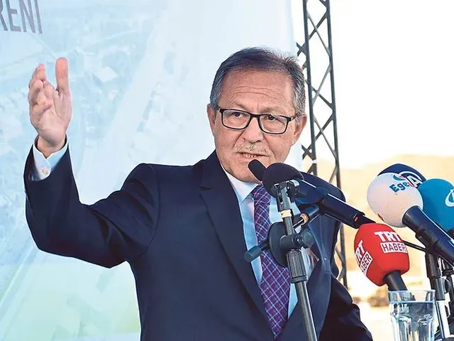 Ahmet Edip Uğur portresi