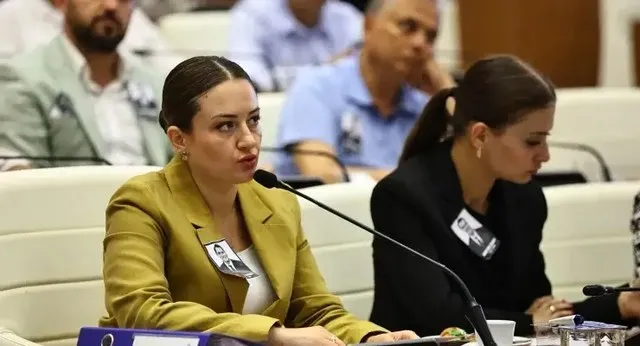 Büşra Özdemir portresi