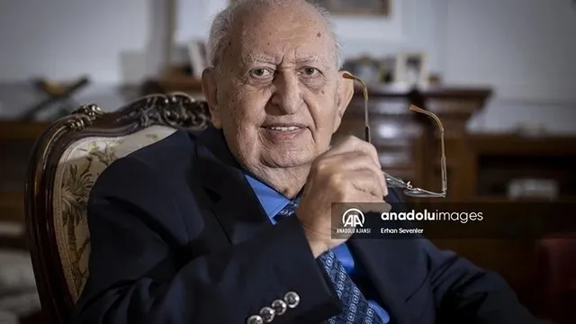 Ahmet Hüsamettin Cindoruk portresi