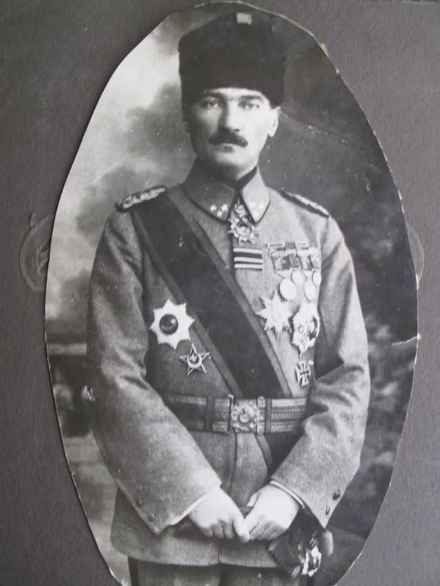 Gazi Ekrem Hüsrev Paşa portresi