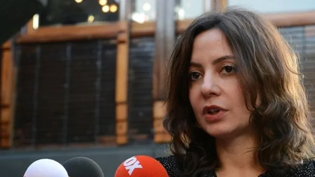 Aslı Aydıntaşbaş portresi