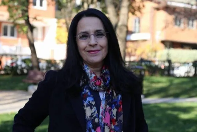 Ayşe Hür portresi