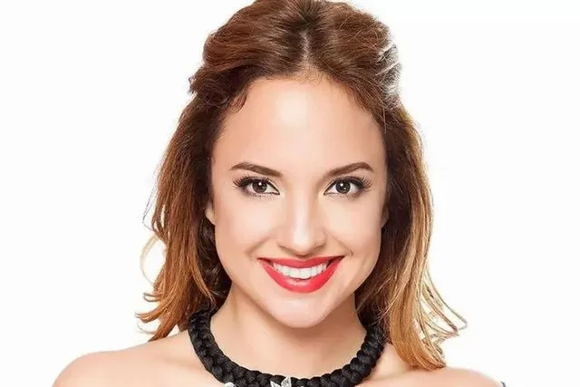 Ayşe Özyılmazel portresi