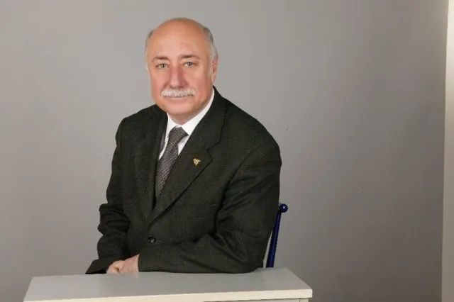 Adil Aygül portresi
