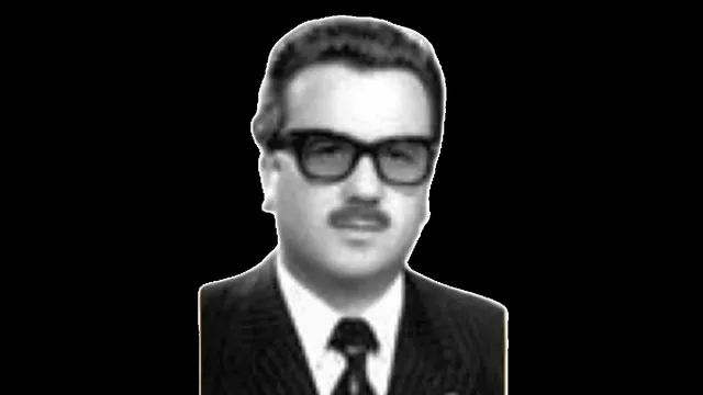 Enver Akova portresi