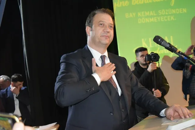 İnan Akgün Alp portresi