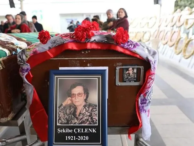 Şekibe Çelenk portresi