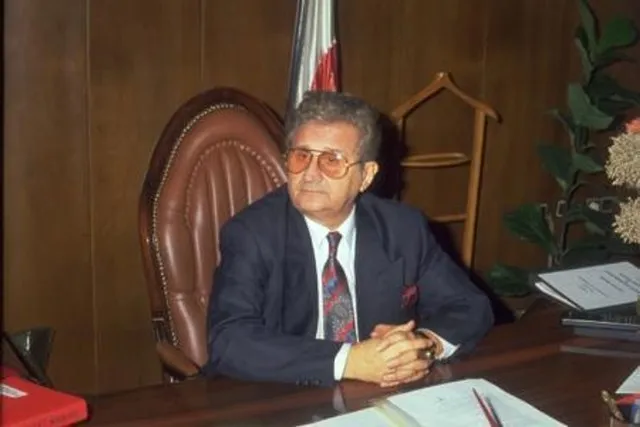 Yıldırım Aktuna portresi