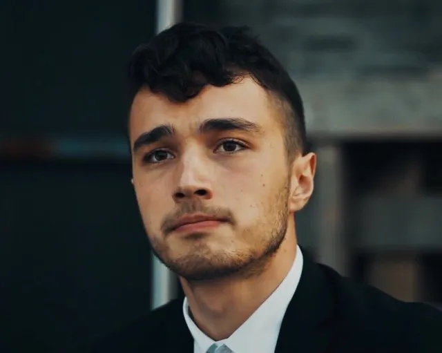 Burak Dakak portresi