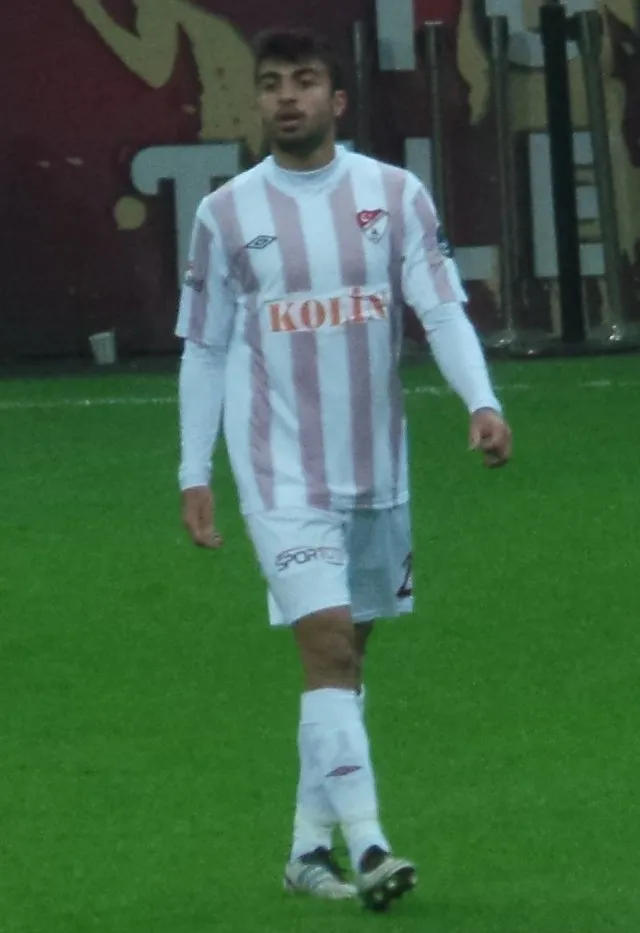 Deniz Aslan portresi