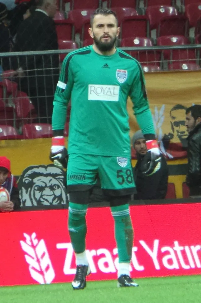 Onur Bulut (1985 doğumlu futbolcu) portresi