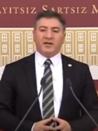 Murat Emir portresi