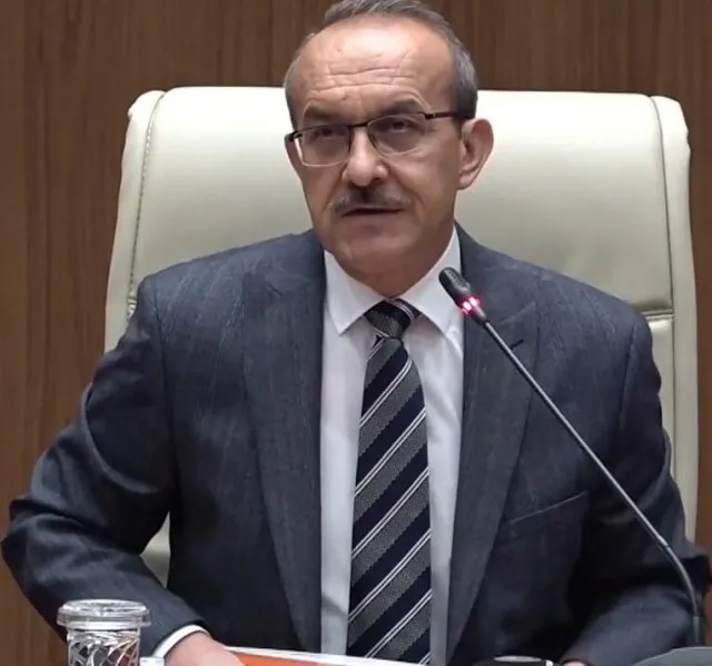 Seddar Yavuz portresi