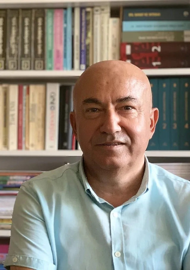 Oktay Yivli portresi