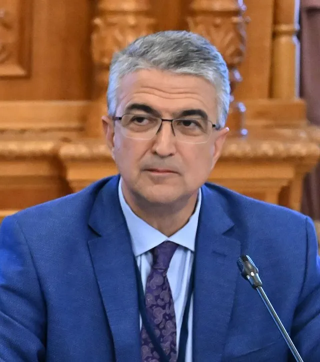 Kamil Aydın portresi