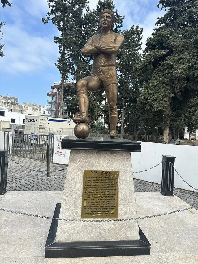 Mete Adanır portresi