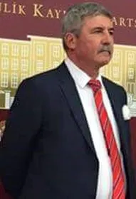 Namık Havutça portresi