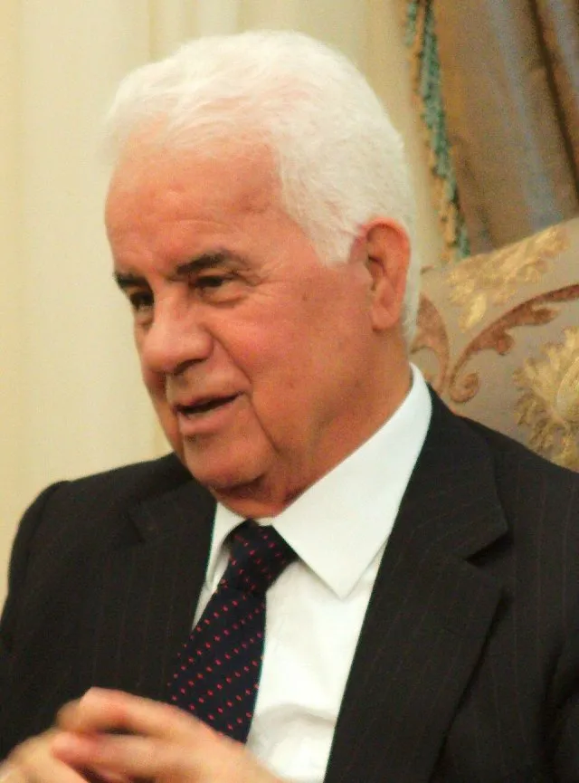 Derviş Eroğlu portresi