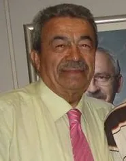 Kamer Genç portresi