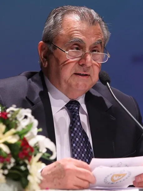 İrsen Küçük portresi