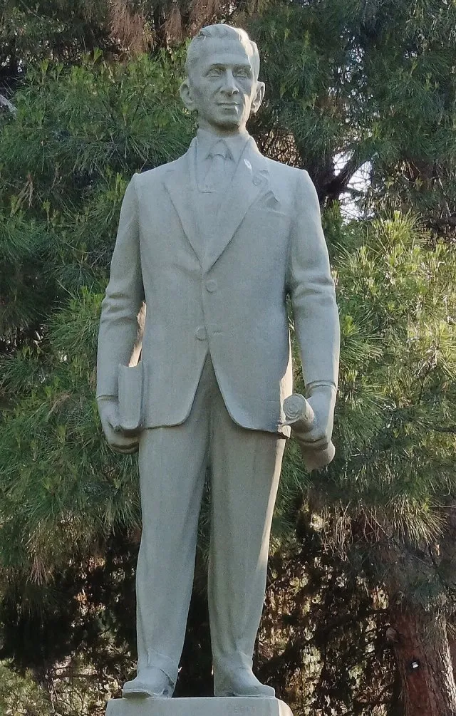 Hüseyin Öğütçen portresi