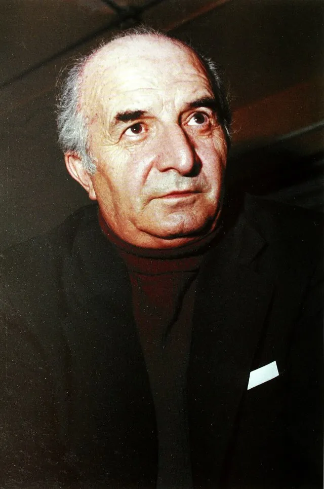 Vahagn Davtyan portresi