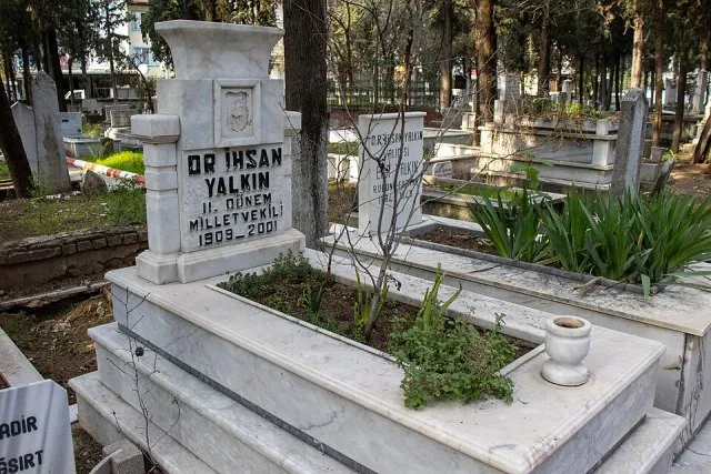 İhsan Yalkın portresi