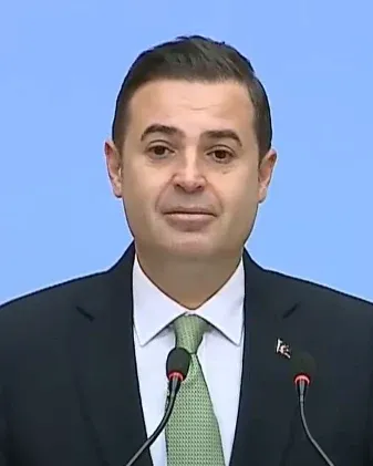 Ahmet Akın portresi