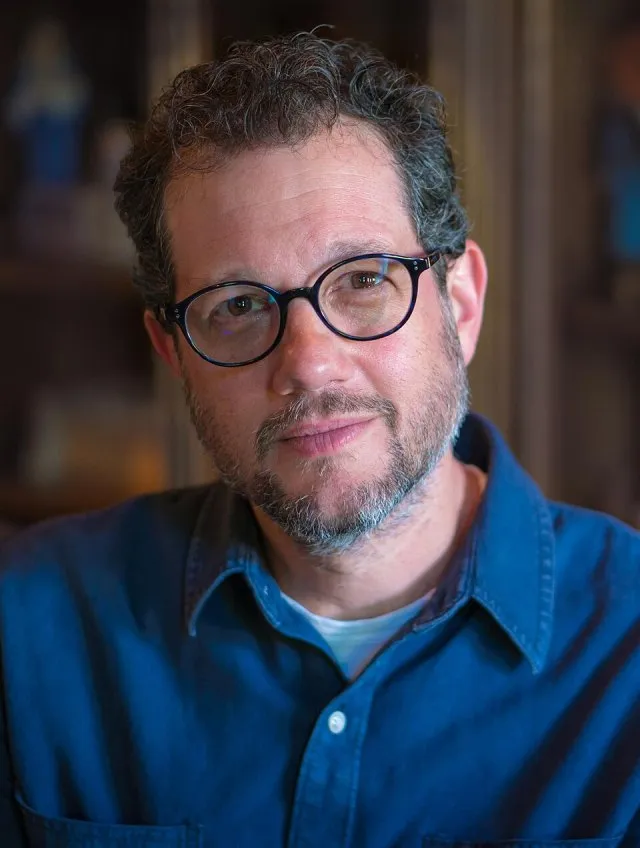 Michael Giacchino portresi