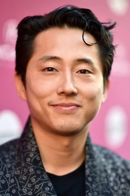 Steven Yeun portresi