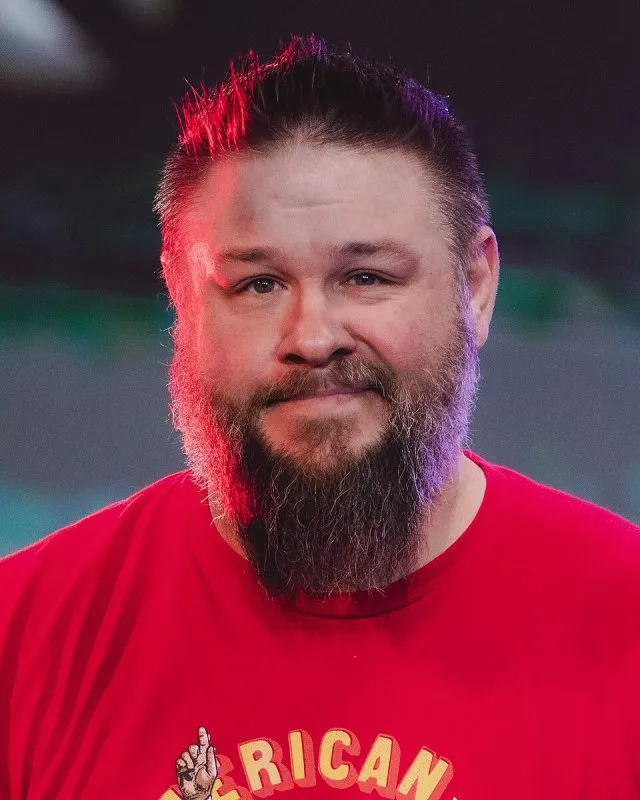 Kevin Owens portresi