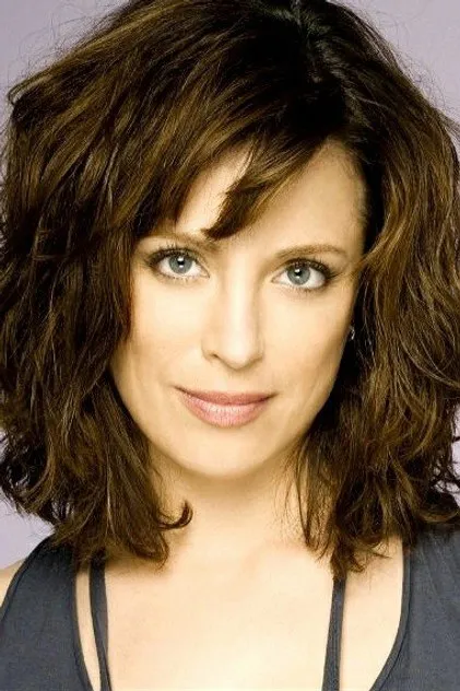 Alanna Ubach portresi