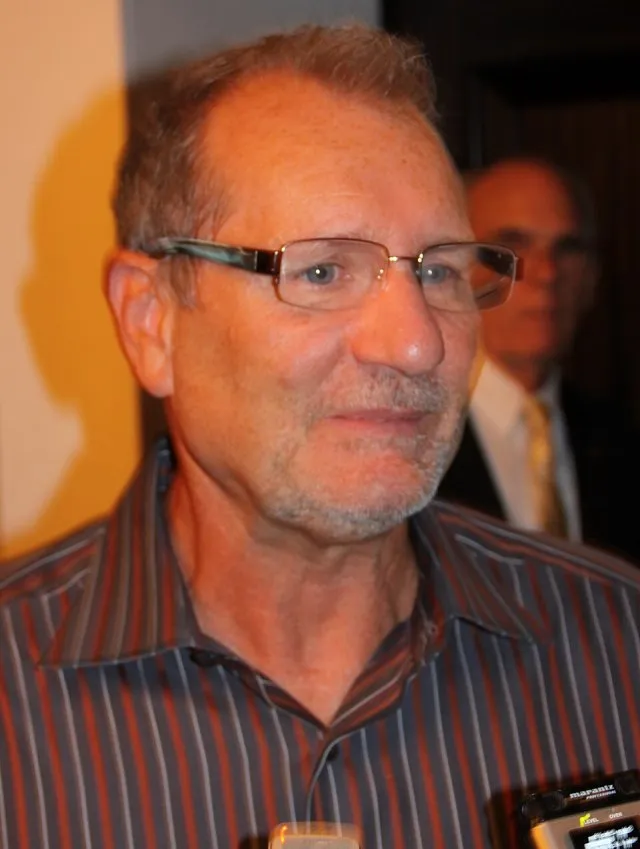 Ed O'Neill portresi