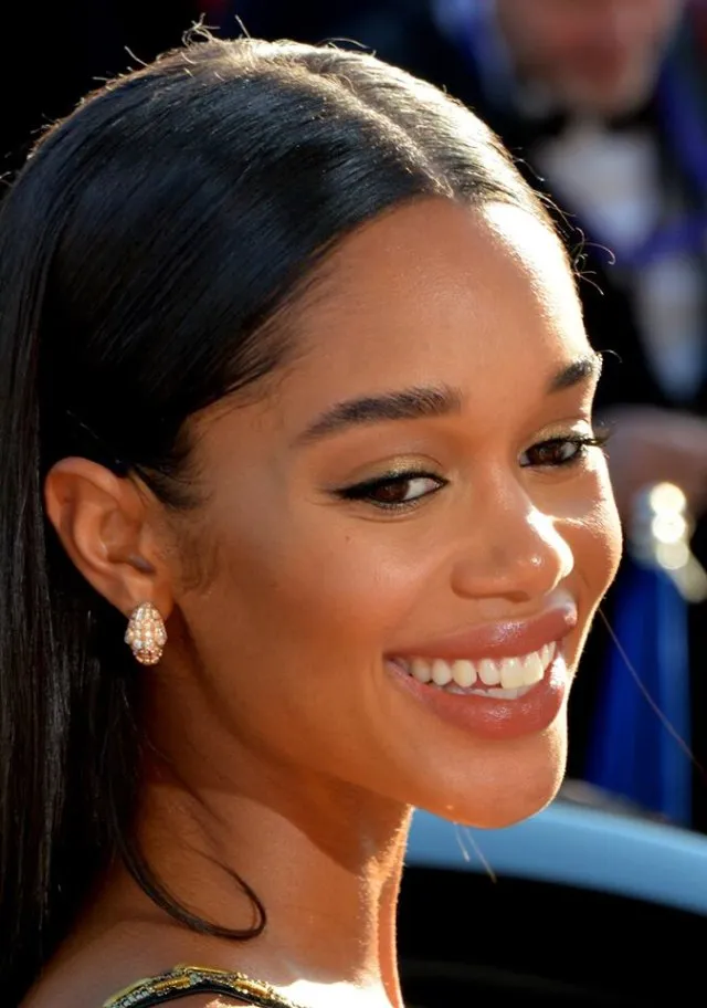 Laura Harrier portresi