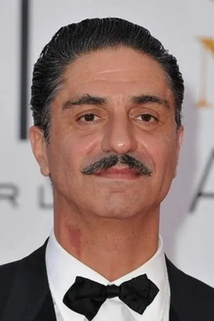 Simon Abkarian portresi