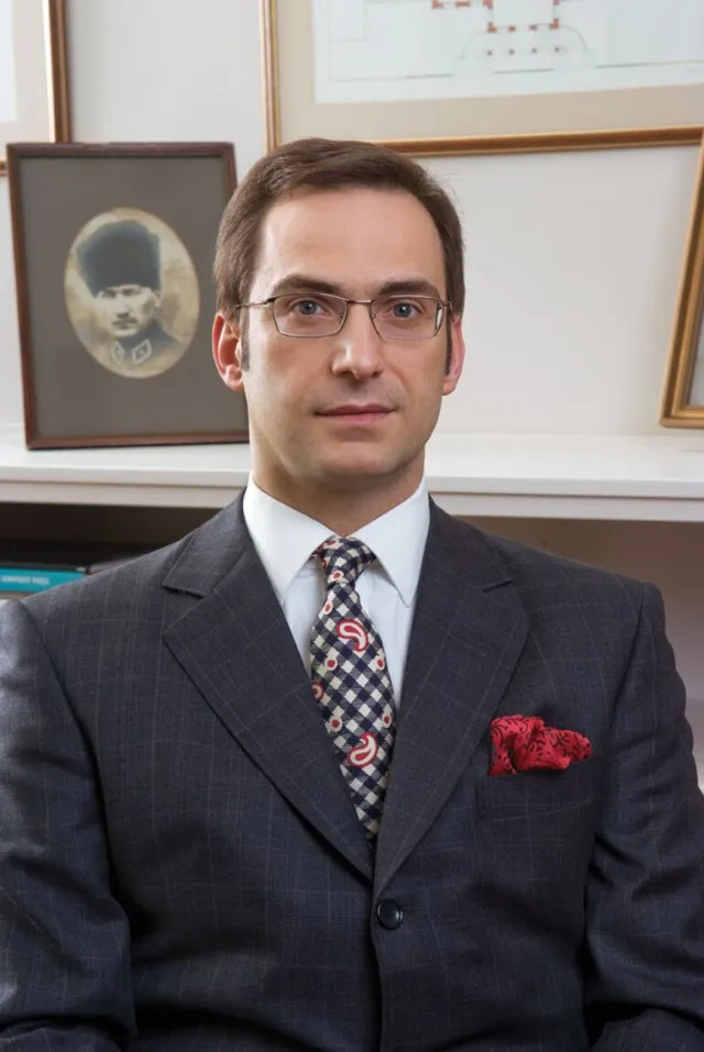 Ömer Mehmet Koç portresi