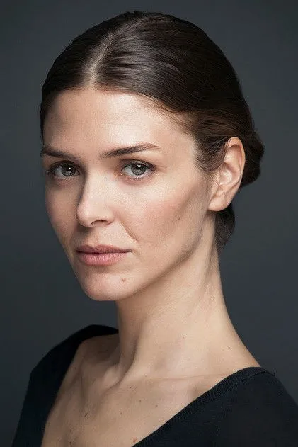 Zeynep Özder portresi