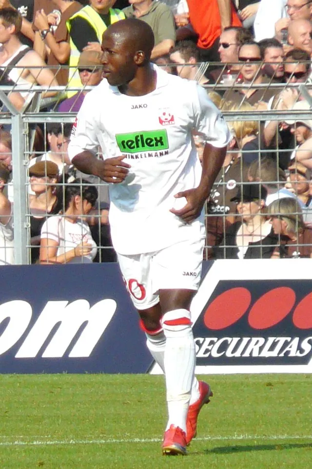 Domi Kumbela