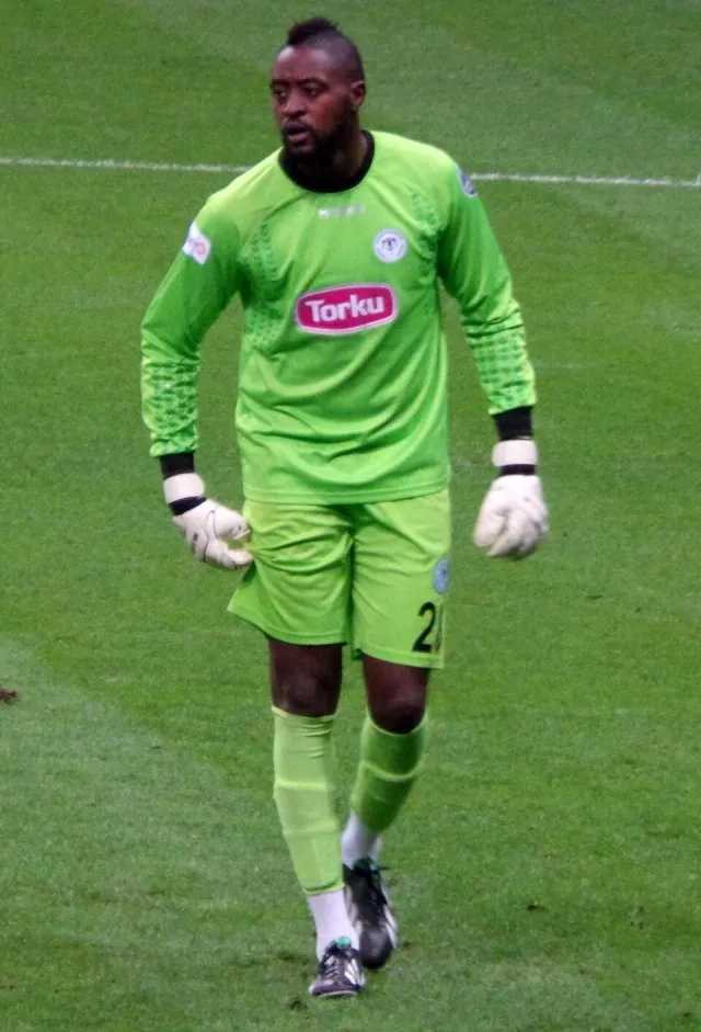 Charles Itandje