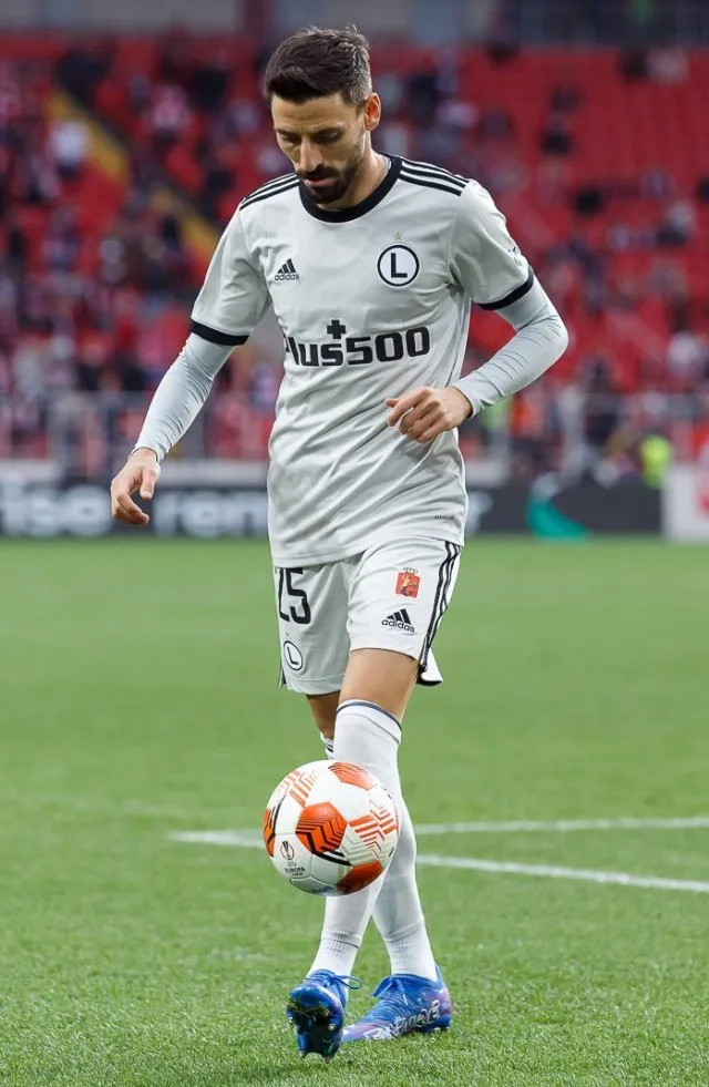 Filip Mladenović portresi