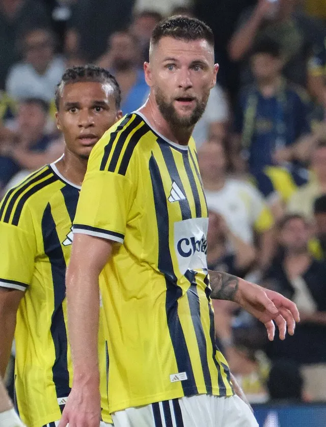 Milan Škriniar portresi