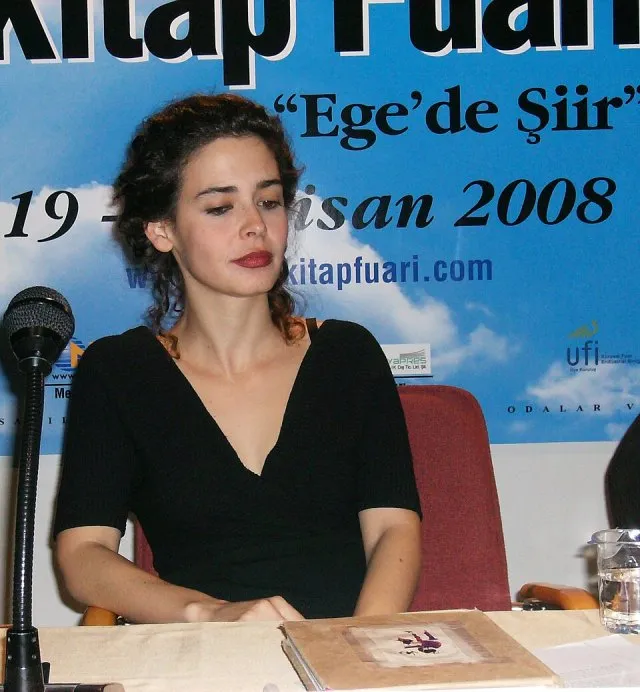 Pelin Batu portresi