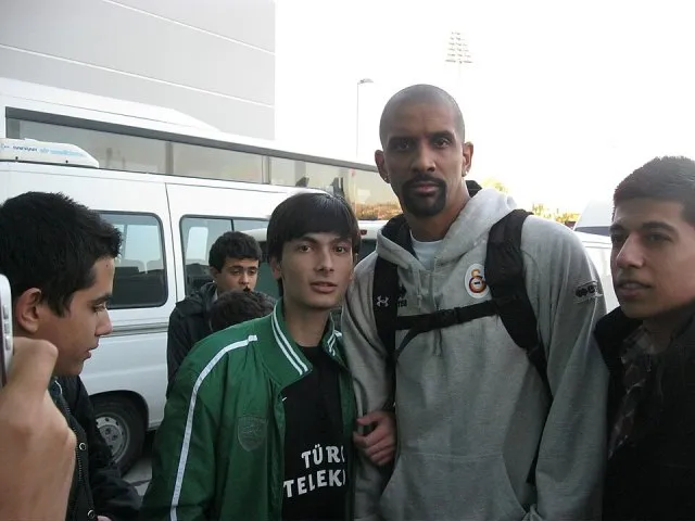 Mert Shumpert portresi