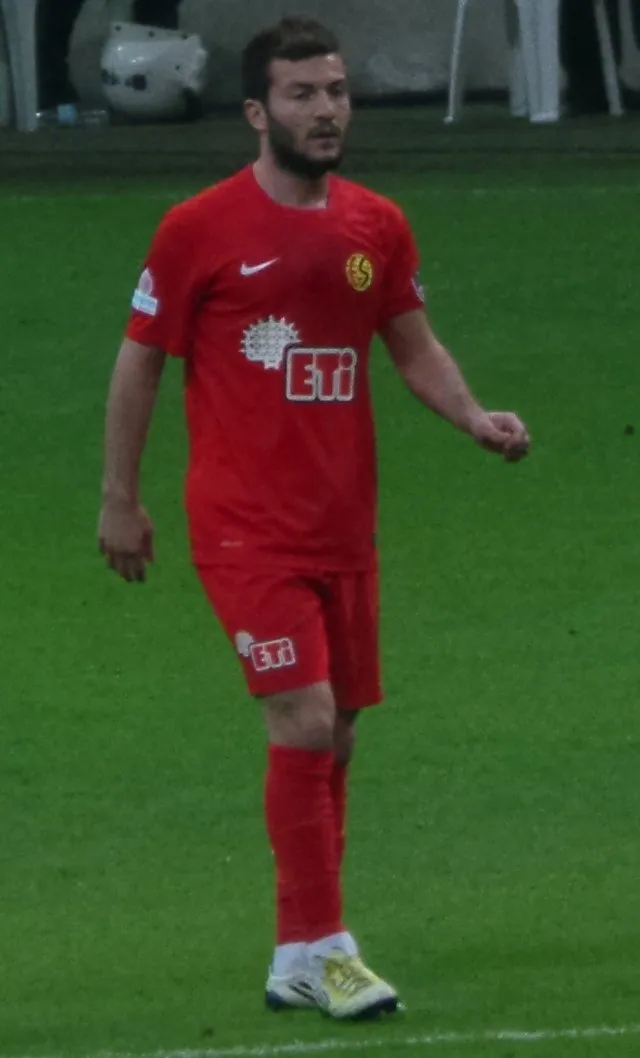 Özgür Çek portresi