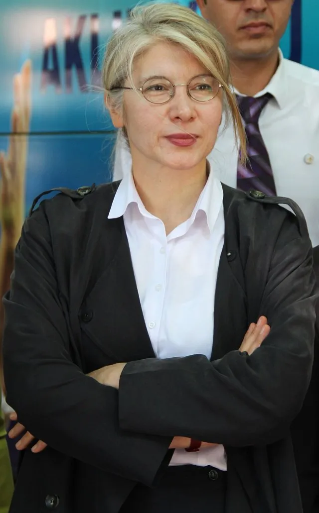 Emine Ülker Tarhan portresi