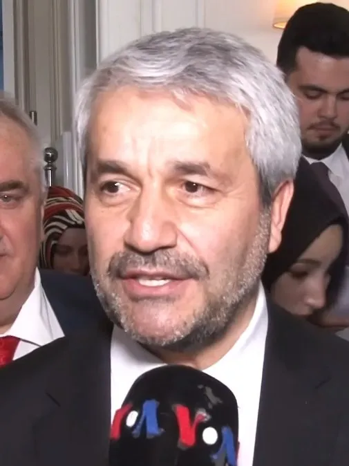 Nihat Ergün portresi