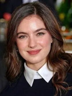 Ava Yaman portresi