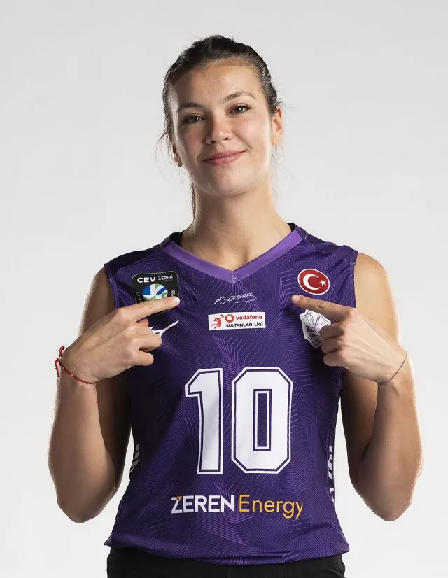 Beyza Arıcı portresi