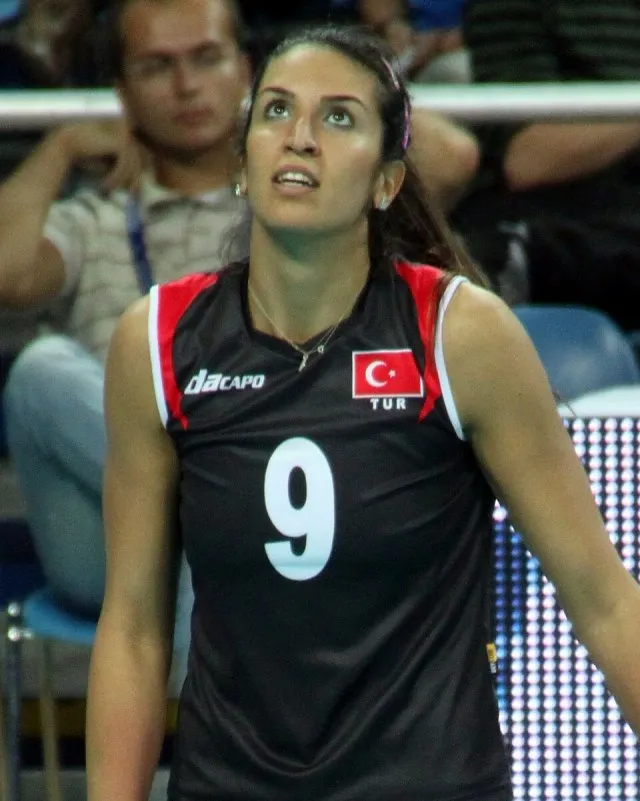 Deniz Hakyemez portresi